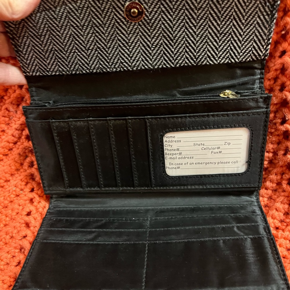 Source Unknown On The Brand But,It’s A Cute Littl… - image 3